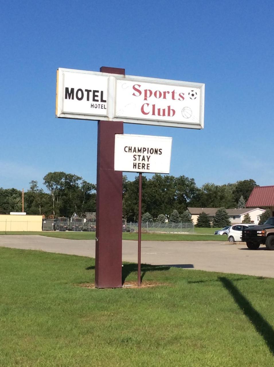 Sports Club Motel Wayne